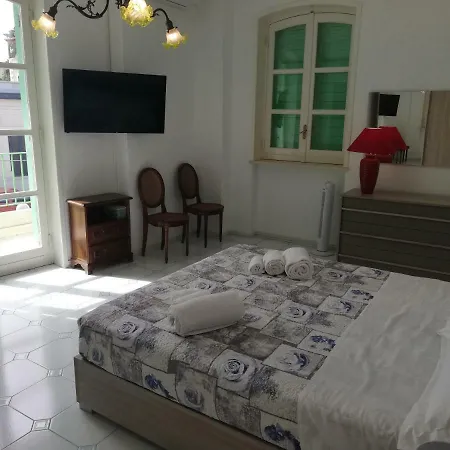 Parisi Oda ve Kahvaltı Bari